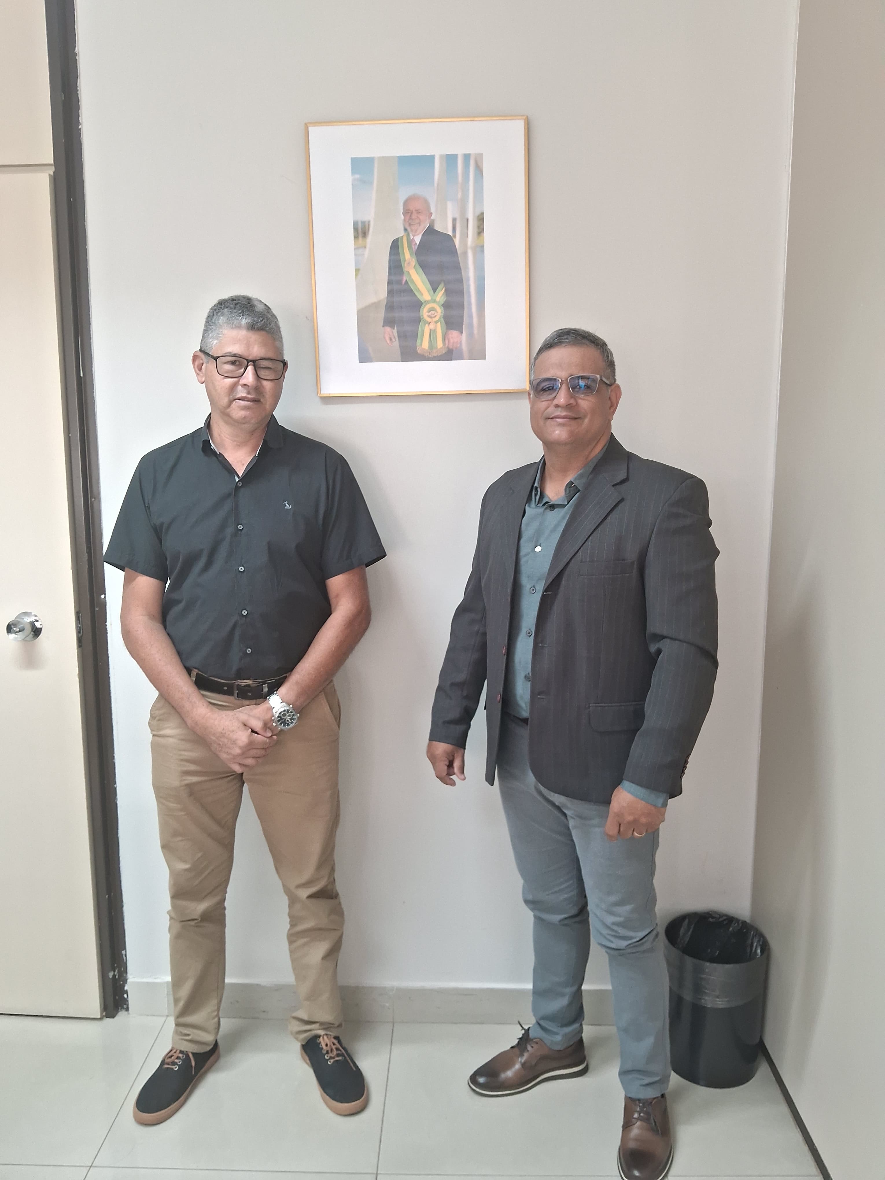 João Neves com membros do PT